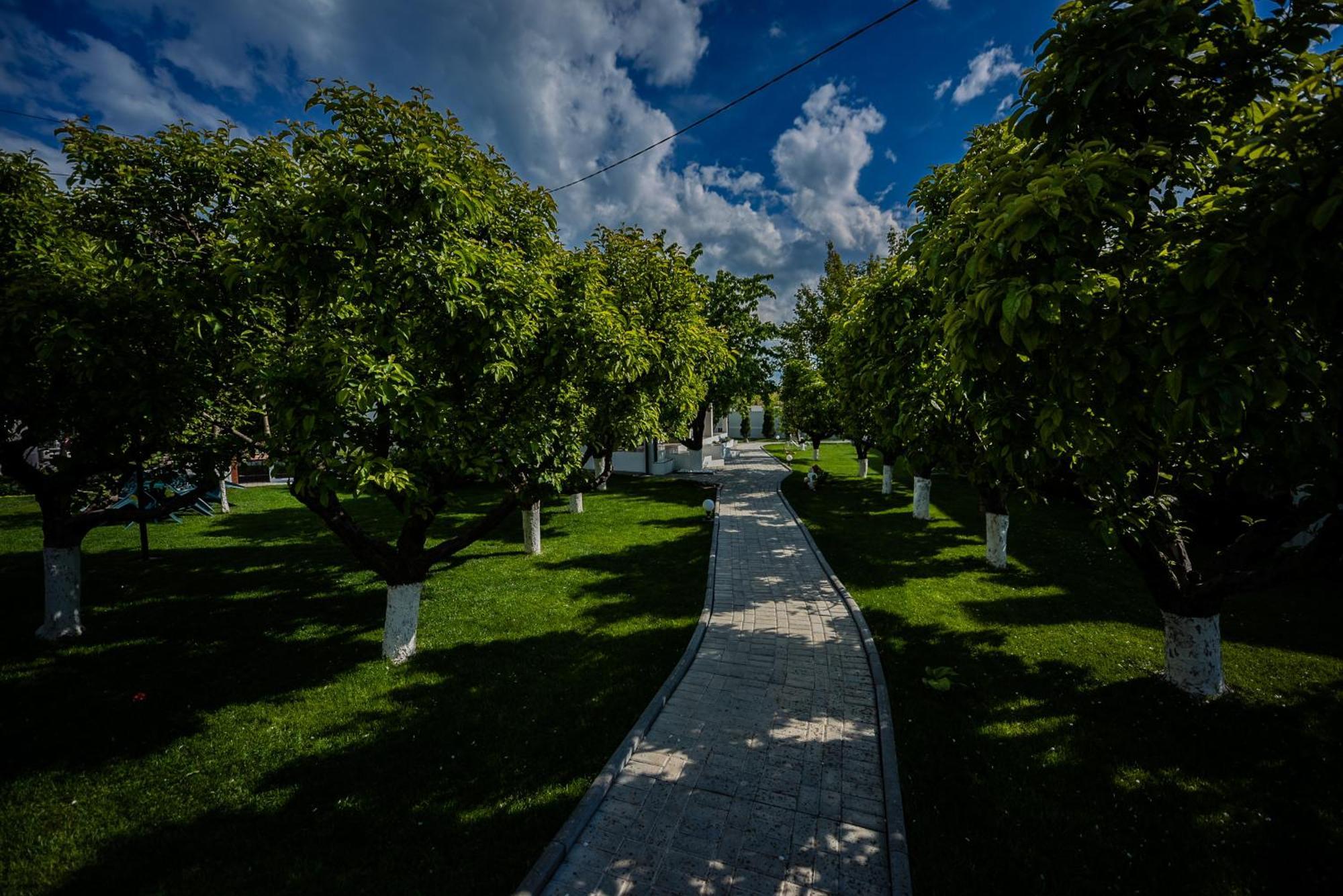 Отель Nb Boutique Тузла Экстерьер фото